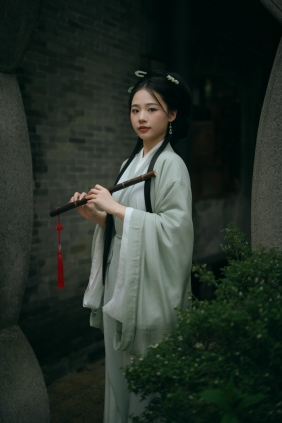 [YITUYU]艺图语 2025.08.21 人间忽晚，山河以秋。钻石 [16P-168MB]