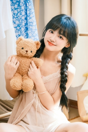 [YITUYU]艺图语 2025.08.26 日系少女居家拍照 小梨花儿 [27P-464MB]