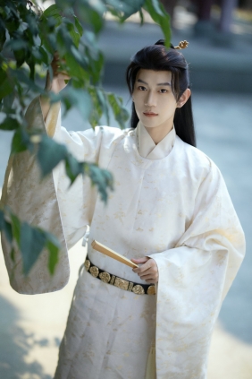 [YITUYU]艺图语 2025.07.11 半日闲 大5米 [16P-334MB]