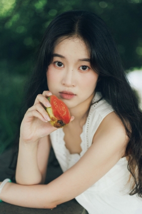 [YITUYU]艺图语 2025.09.20 夏日芭乐 哇塞鱼鱼 [10P-129MB]