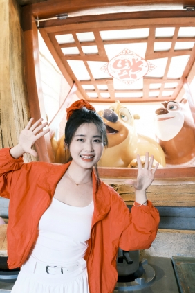 [YITUYU]艺图语 2025.08.20 疯狂假期 桃子 [14P-217MB]