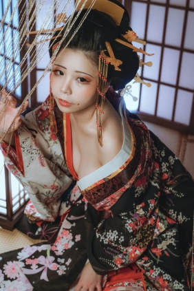 自闭颜球球(无颜小天使wy) - 花魁 [15P-172MB]