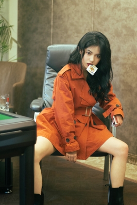 [YITUYU]艺图语 2025.08.19 港风叼牌复古 露露 [25P-509MB]