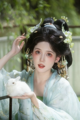 [YITUYU]艺图语 2025.09.23 杨柳依依 [13P-114MB]