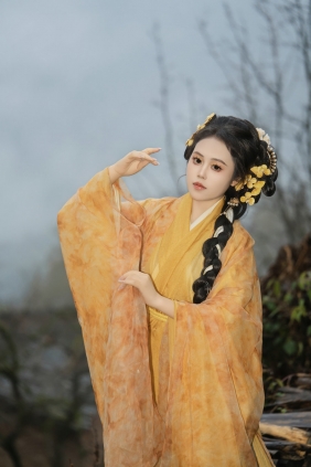 [YITUYU]艺图语 2025.04.23 秋雨 周凤琴 [24P-370MB]