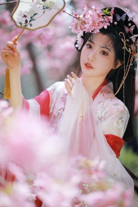 [YITUYU]艺图语 2025.04.03 樱花仙子 阿冥 [15P-111MB]