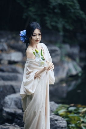 [YITUYU]艺图语 2025.05.24 柳岸花明又一村 晨曦 [36P-503MB]