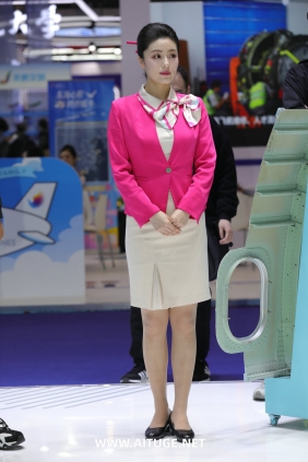 精选街拍视频 No.10128 粉色制服 [80P-601MB]