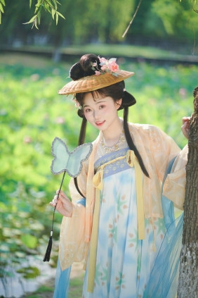 [YITUYU]艺图语 2025.06.19 夏荷 舒朗 [16P-254MB]