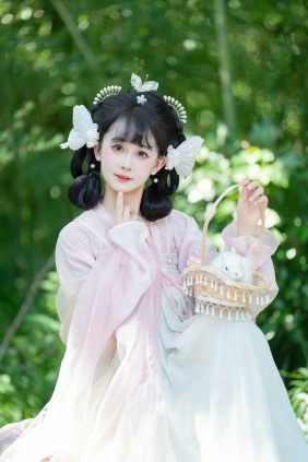 [YITUYU]艺图语 2025.08.21 阳光正好 湫一只岁岁 [39P-961MB]