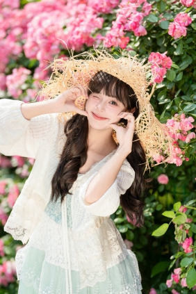 [YITUYU]艺图语 2025.05.10 五月的蔷薇 夏芋小年 [35P-1.02GB]